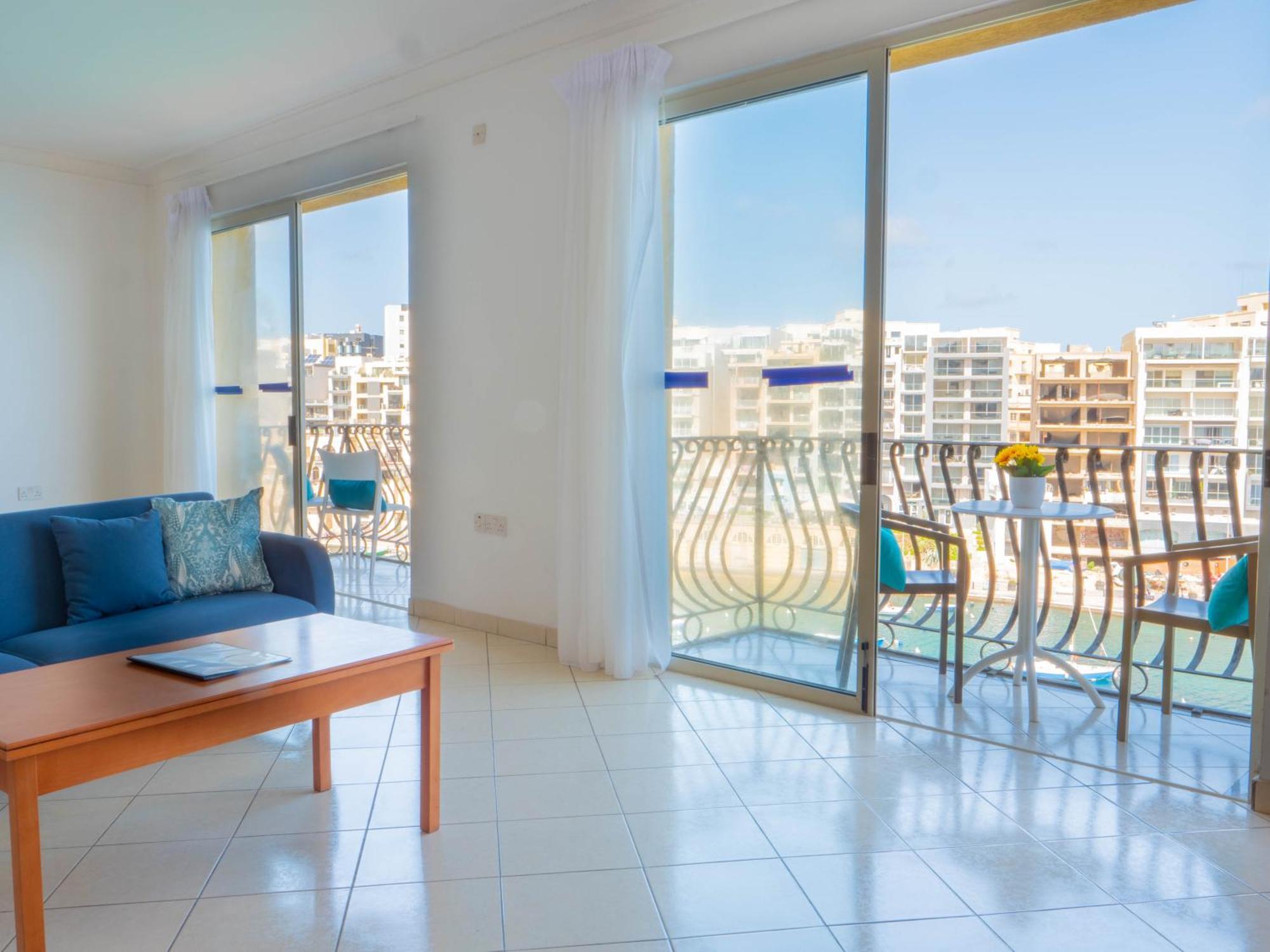 Morina Court - Seaview Apartments And Penthouse In St Julians By Shortletsmalta Saint Julian's 외부 사진