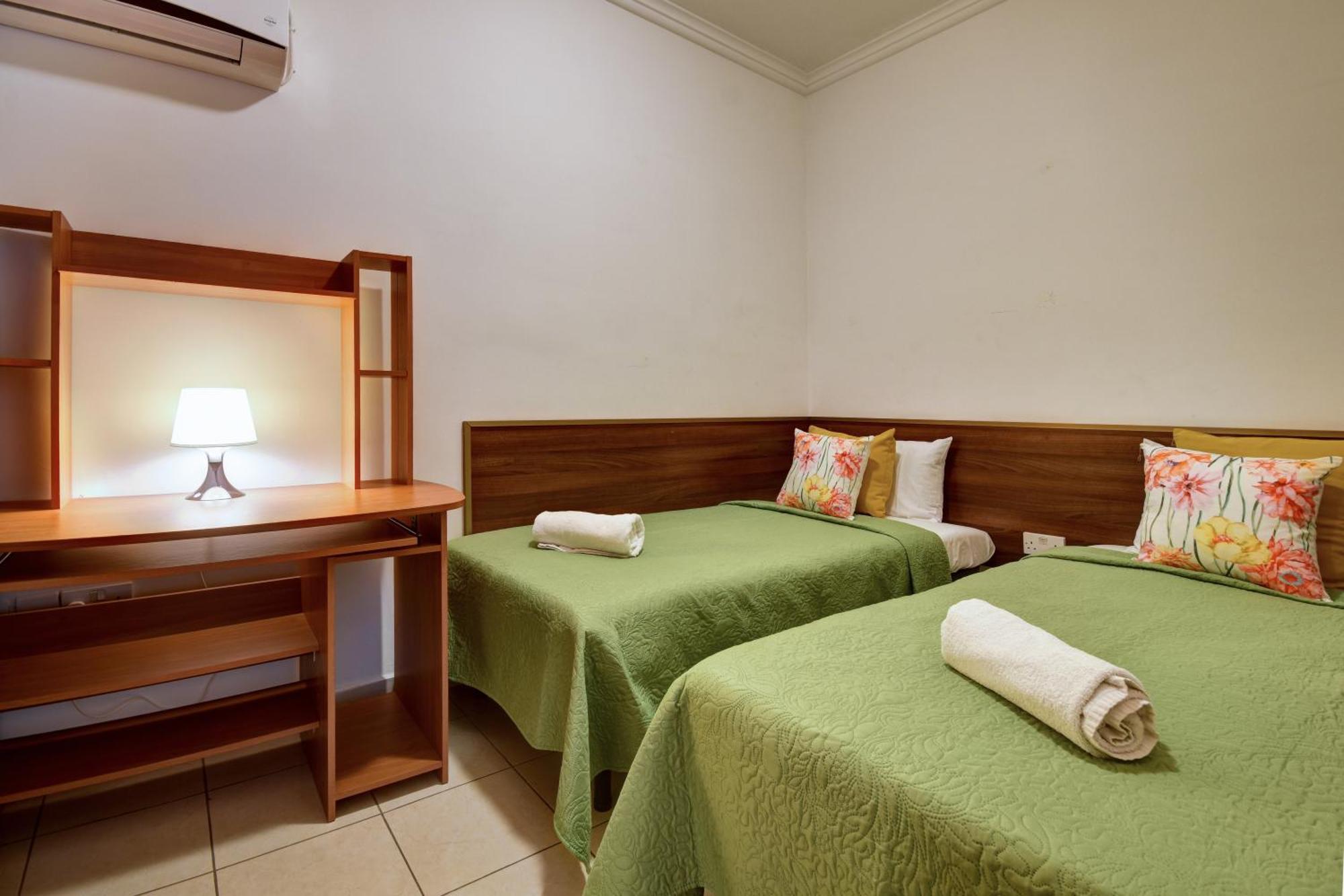 Morina Court - Seaview Apartments And Penthouse In St Julians By Shortletsmalta Saint Julian's 외부 사진