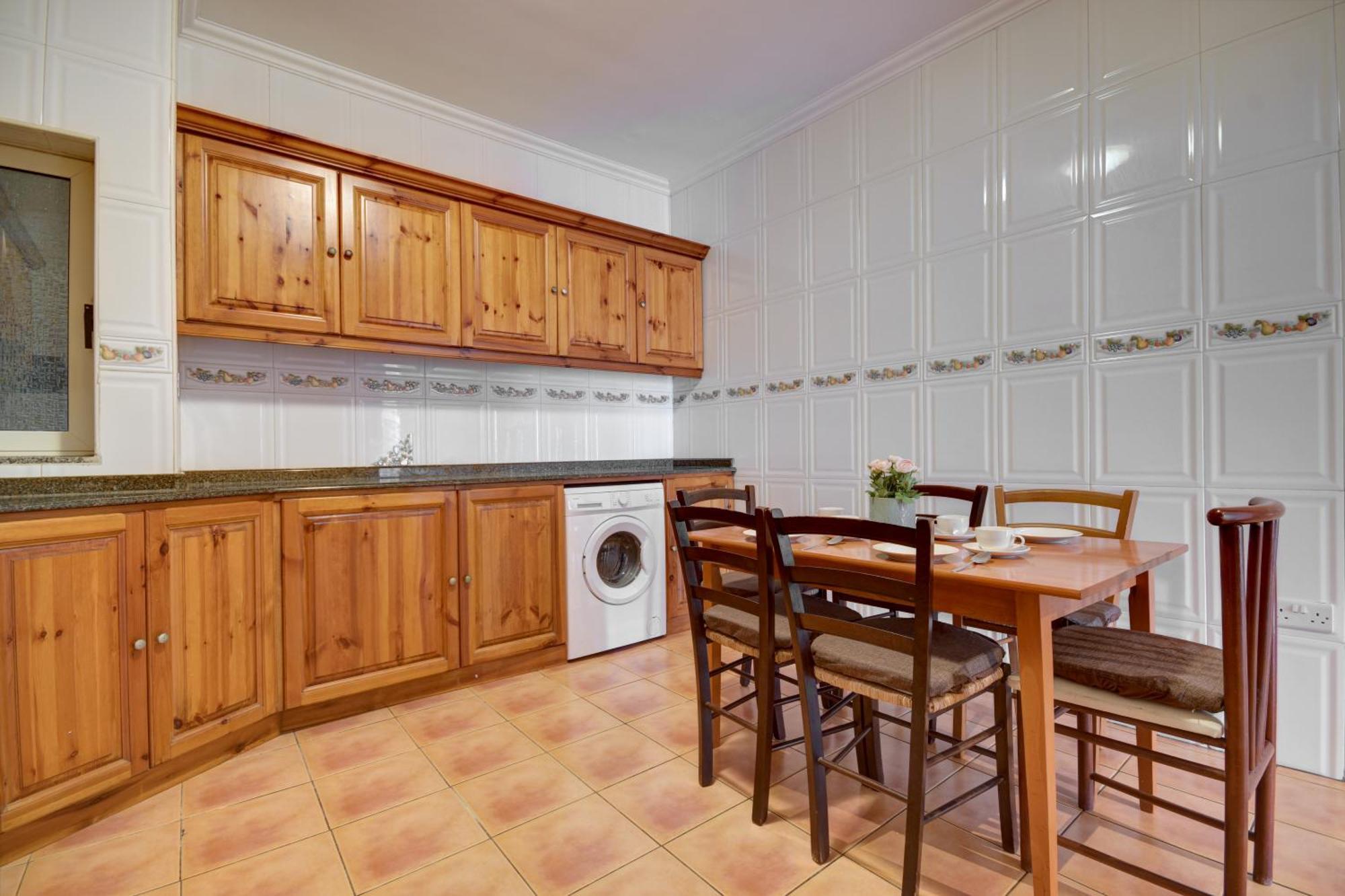 Morina Court - Seaview Apartments And Penthouse In St Julians By Shortletsmalta Saint Julian's 외부 사진