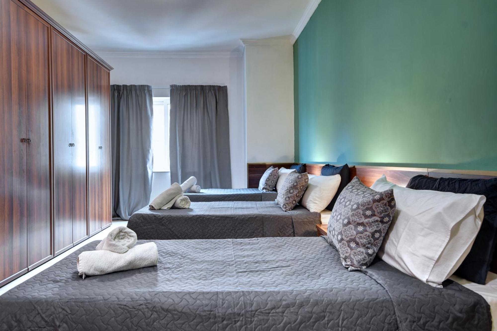 Morina Court - Seaview Apartments And Penthouse In St Julians By Shortletsmalta Saint Julian's 외부 사진
