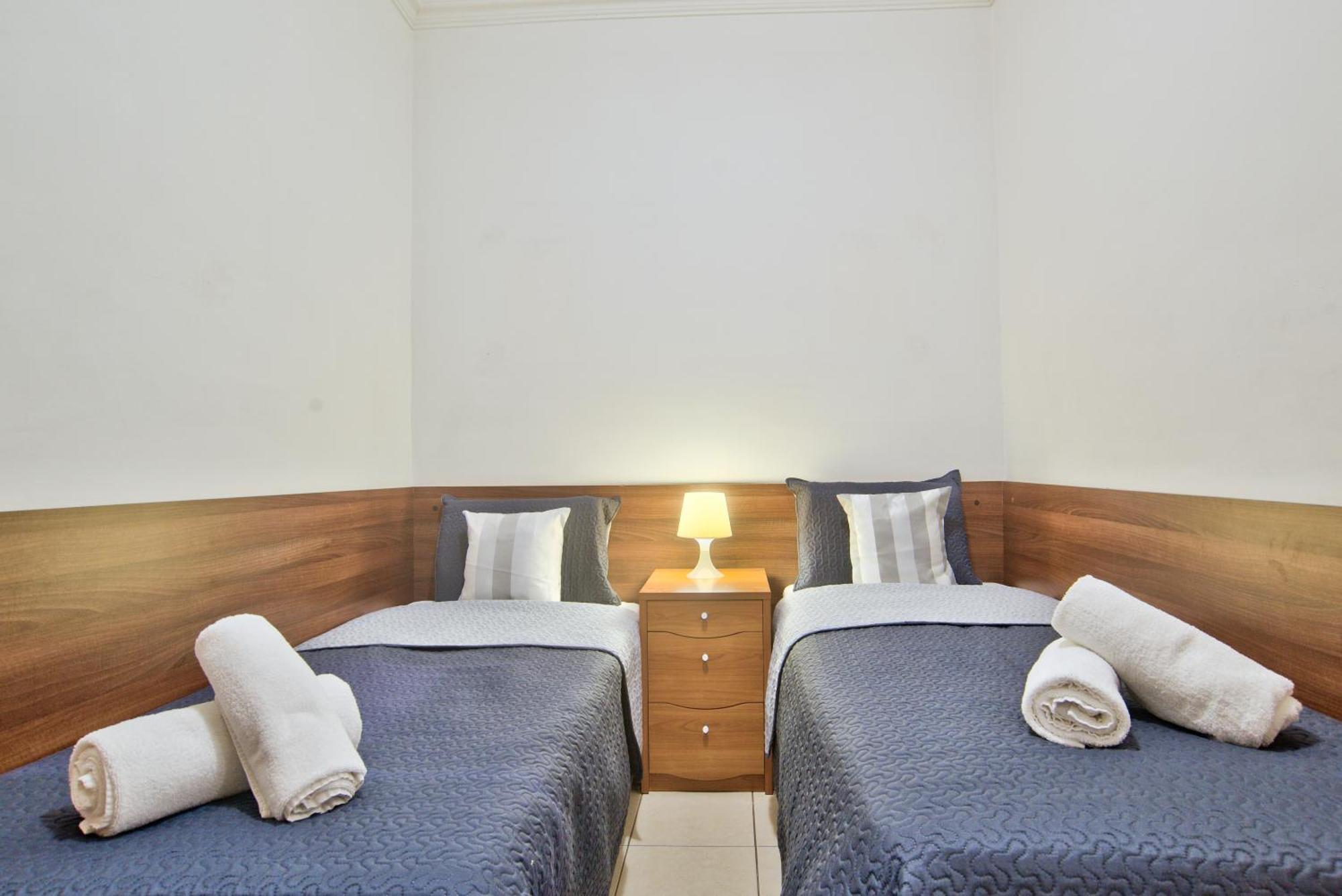 Morina Court - Seaview Apartments And Penthouse In St Julians By Shortletsmalta Saint Julian's 외부 사진
