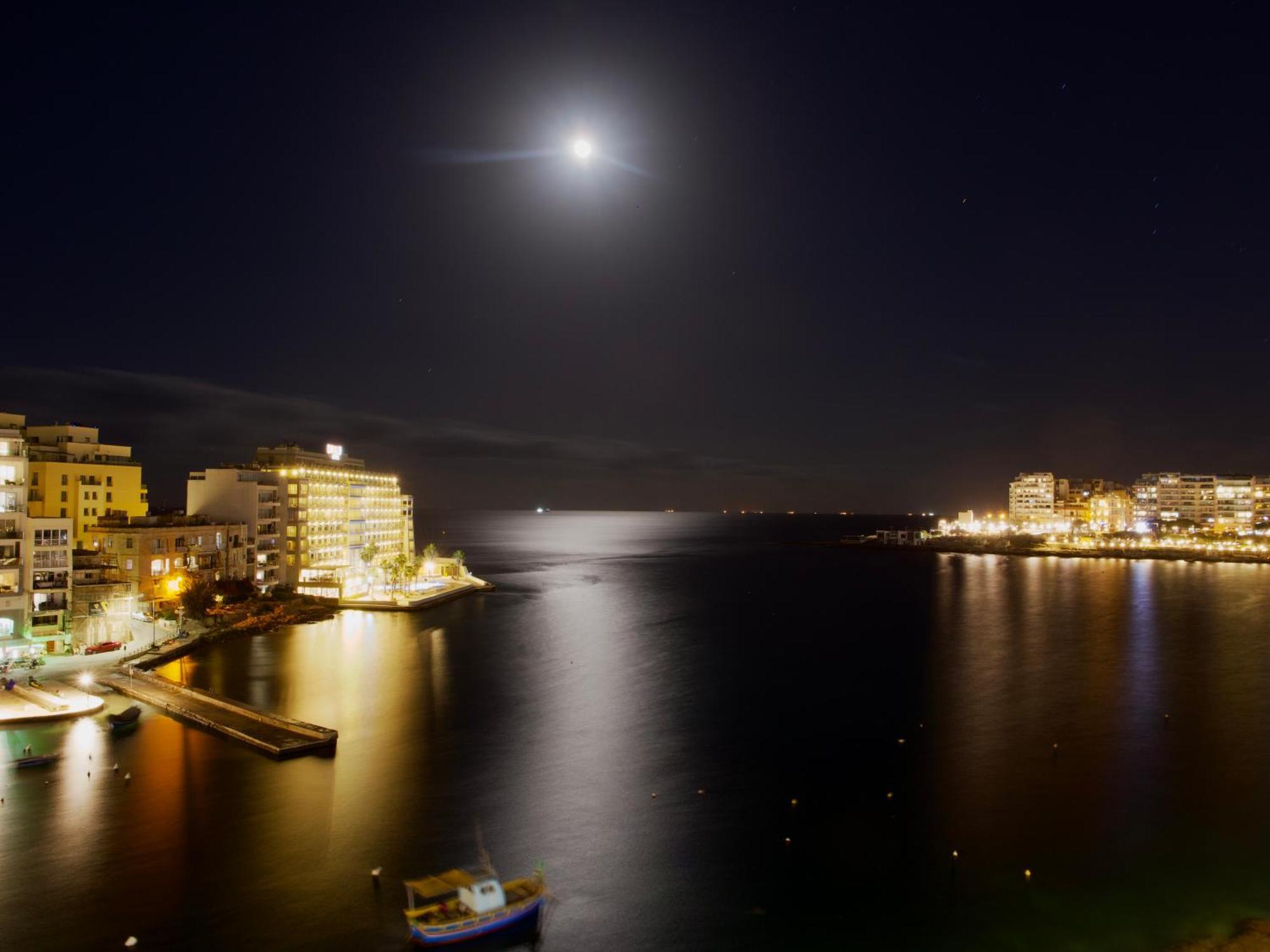 Morina Court - Seaview Apartments And Penthouse In St Julians By Shortletsmalta Saint Julian's 외부 사진